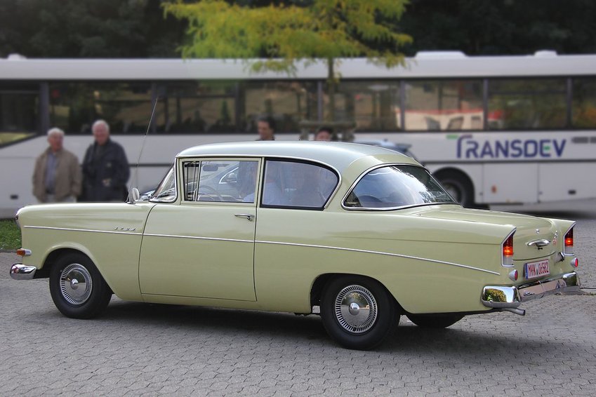 אופל רקורד 1959.JPG (143.69 KiB) נצפה 5164 פעמים אופל רקורד 1959.JPG