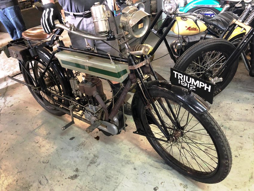אופנוע טריומף 1912.JPG (320.57 KiB) נצפה 6687 פעמים אופנוע טריומף 1912.JPG